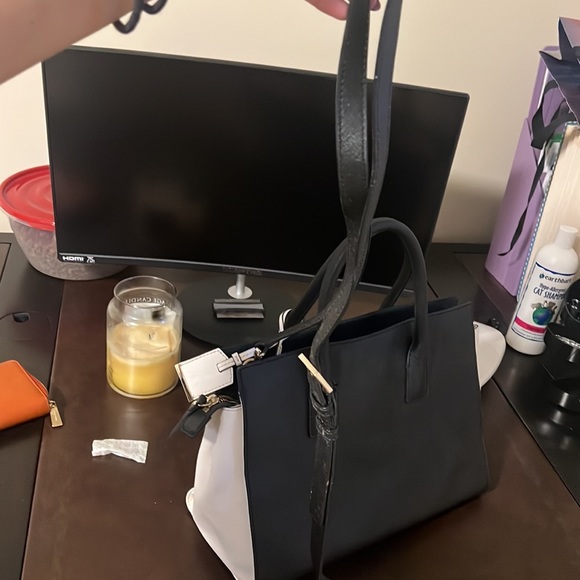 Used Kate Spade Purse - Picture 3 of 4